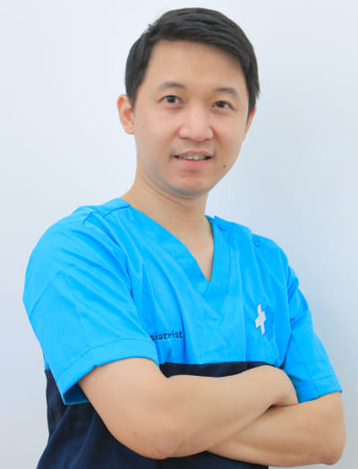 dr. Kaleb Tjindarbumi, B.Med.Sc, Sp.KFR